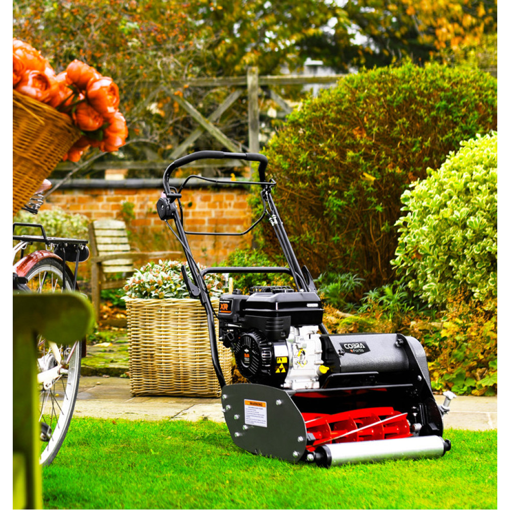 Cobra Fortis 17B 43cm / 17" Self-Propelled Petrol Cylinder Lawn Mower - COFORTIS17B