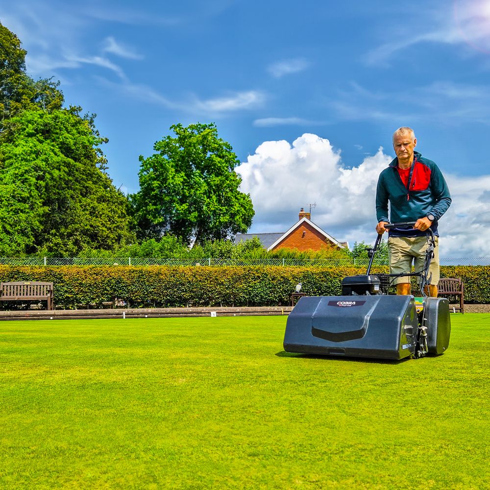 Cobra Fortis 25FTB 63cm / 25" Fine Turf Self-Propelled Petrol Cylinder Lawn Mower - FORTIS25FTB